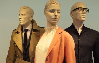 How Technology is Reshaping the Future of Fashion Industry How Technology is Reshaping the Future of Fashion Industry