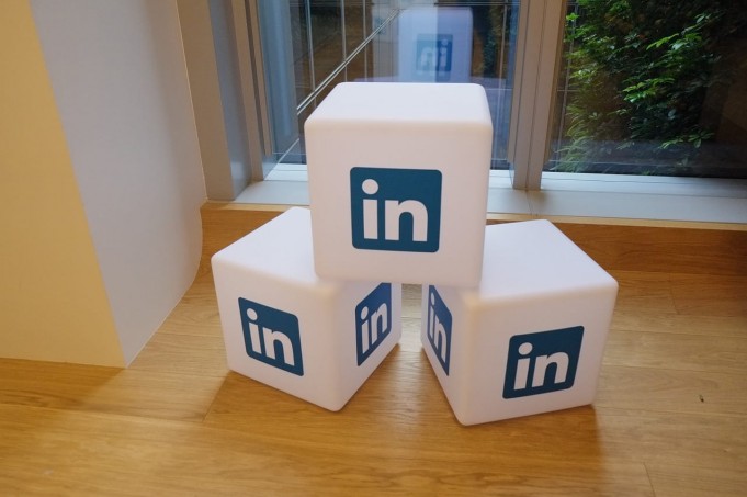 Know Why LinkedIn Temporarily De-indexed from Google