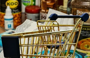 How to Smartly and Efficiently Save Money on Groceries How to Save Money on Groceries Efficiently and Smartly