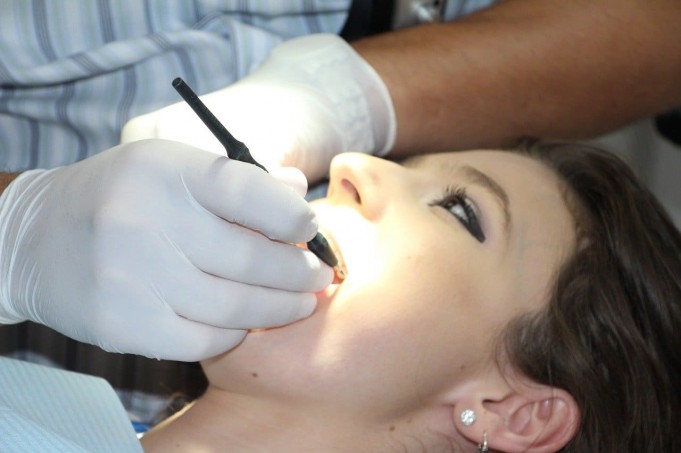 Know About How To Save the Money On Dental Bills